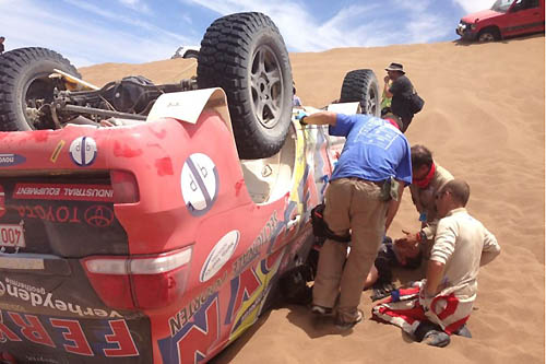 Heftige crash in Dakar: "Met een smak op ons dak, links viel een vrachtwagen"